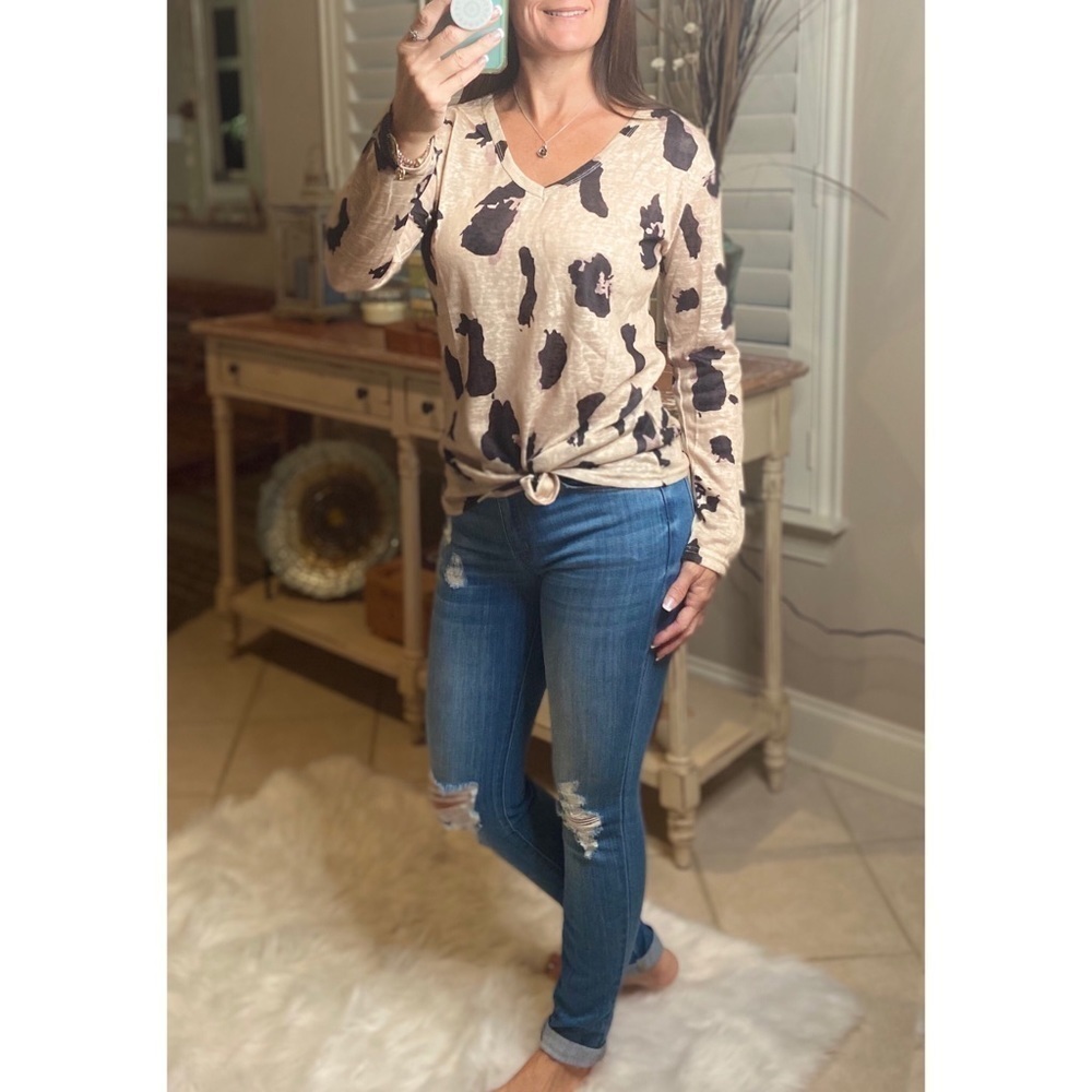 Leopard Print Knit V-Neck Long Sleeve Taupe 3920 - Picture 3 of 9